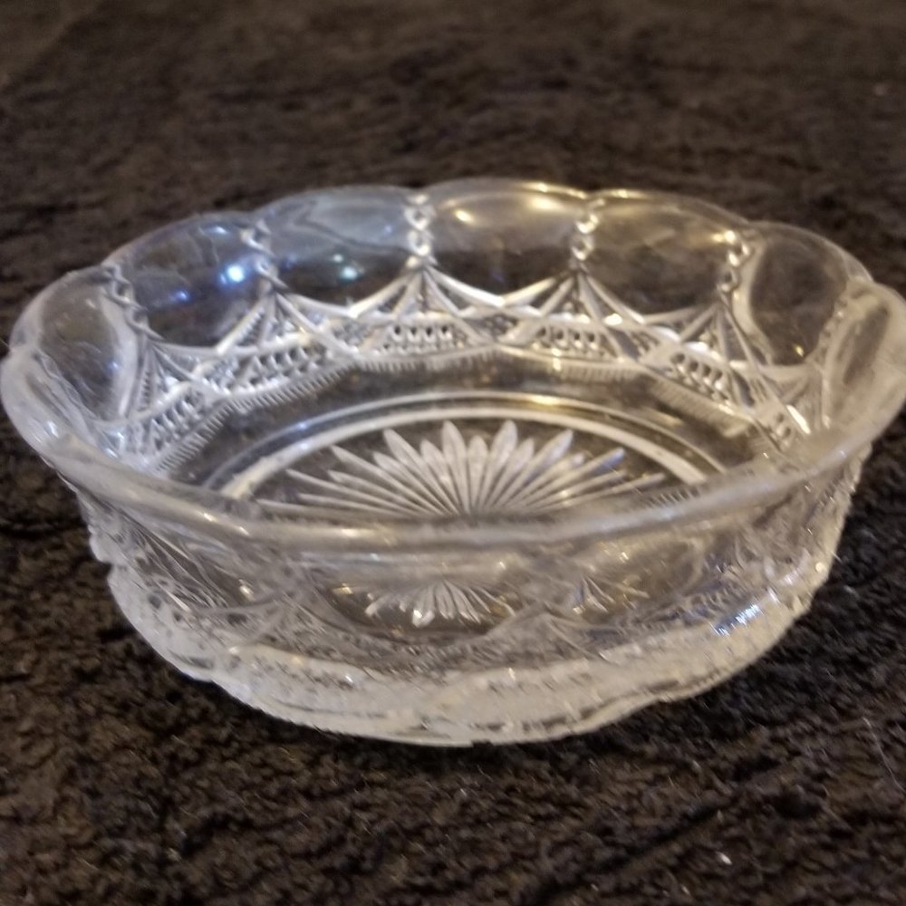Crystal Cut Glass Bowl Detailed Pattern Vintage